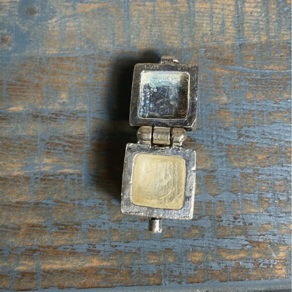 Antique Style Silver Tone Filigree Locket Pendant Prayer Box With Hinged Lid - Picture 4 of 7